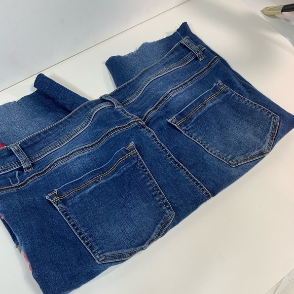 Love & Legend Premium Denim Bermuda Shorts - Picture 5 of 8